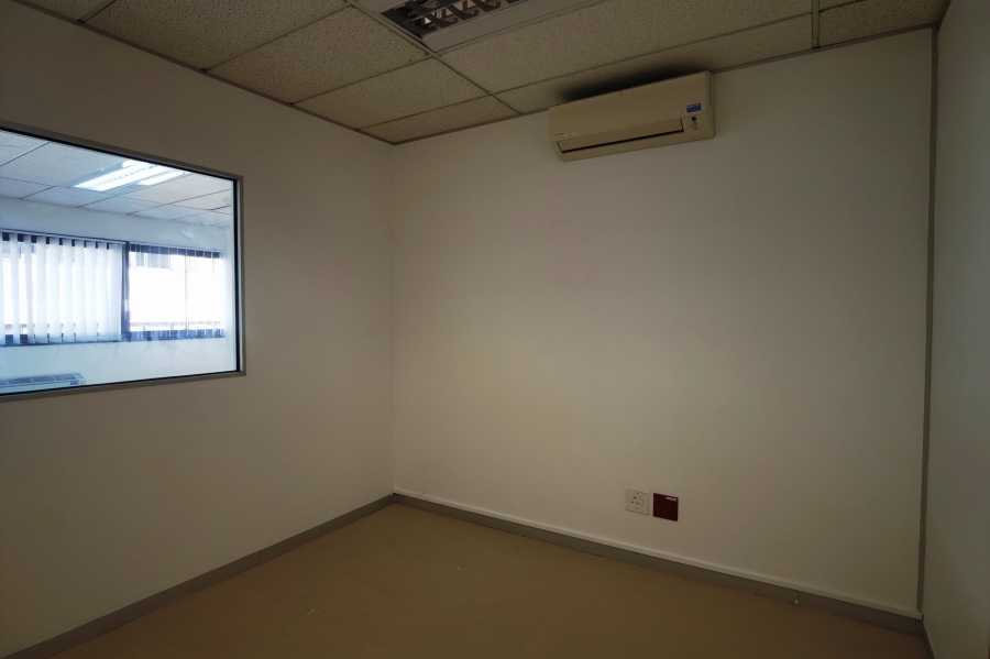 To Let commercial Property for Rent in Mowbray Western Cape